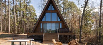 Hot Tub, Fire Pit, on the Water; Spacious, Cozy Mid-Lake Cabin