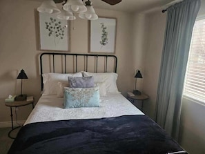 2 bedrooms, iron/ironing board, free WiFi, bed sheets