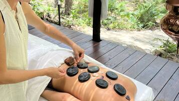 Aromaterapi, massage med varma stenar, djupmassage och thaimassage