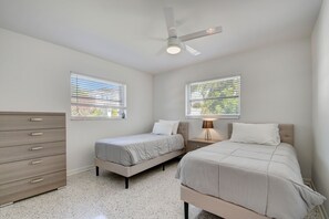 4 bedrooms, desk, iron/ironing board, free WiFi