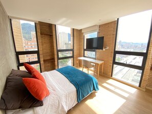 1 habitación, wifi y ropa de cama