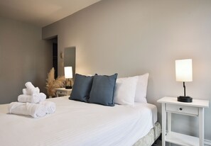Habitación clásica, 1 cama Queen size | Wifi gratis y ropa de cama 