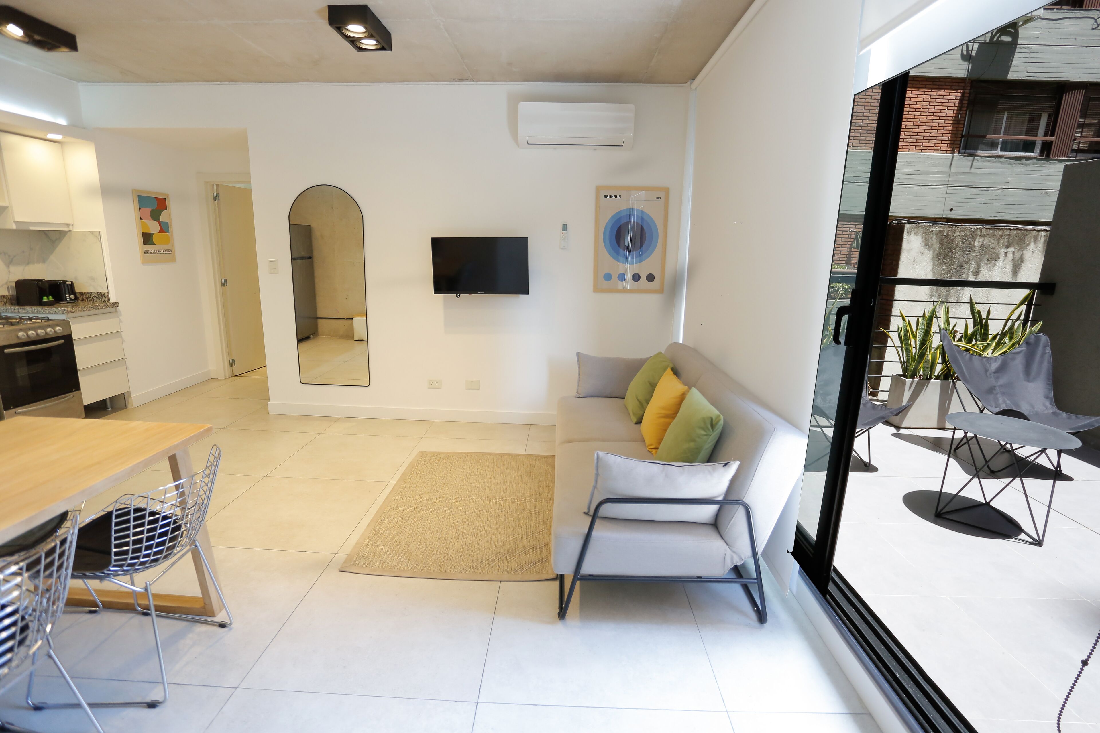 Suite (Migueletes) | Coin séjour | Télévision à écran plat de 32 pouces avec chaînes par câble