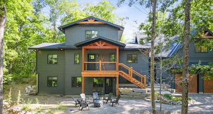 The Black Diamond Lodge