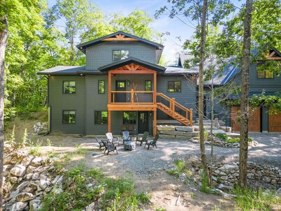 The Black Diamond Lodge 