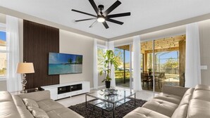 Living area - 7 Bedrooms/ 7 Bathrooms/ Solara (1815 SP) (Kissimmee)