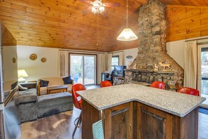 TV, fireplace, DVD player