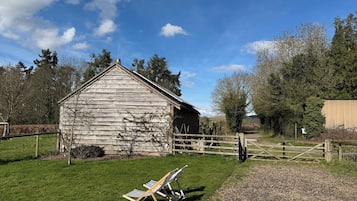 Cottage | Property grounds