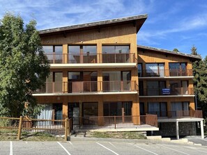 Exterior - 300m from ski slopes, 2nd floor, balcony, parking, tv, ski locker, 48m², Les 2 Alpes (Mont-de-Lans)
