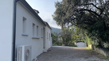 Enceinte de lâhĂ©bergement