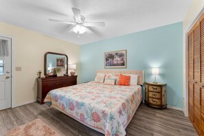 2 soverom, strykejern/-brett, wi-fi (inkludert) og sengetøy