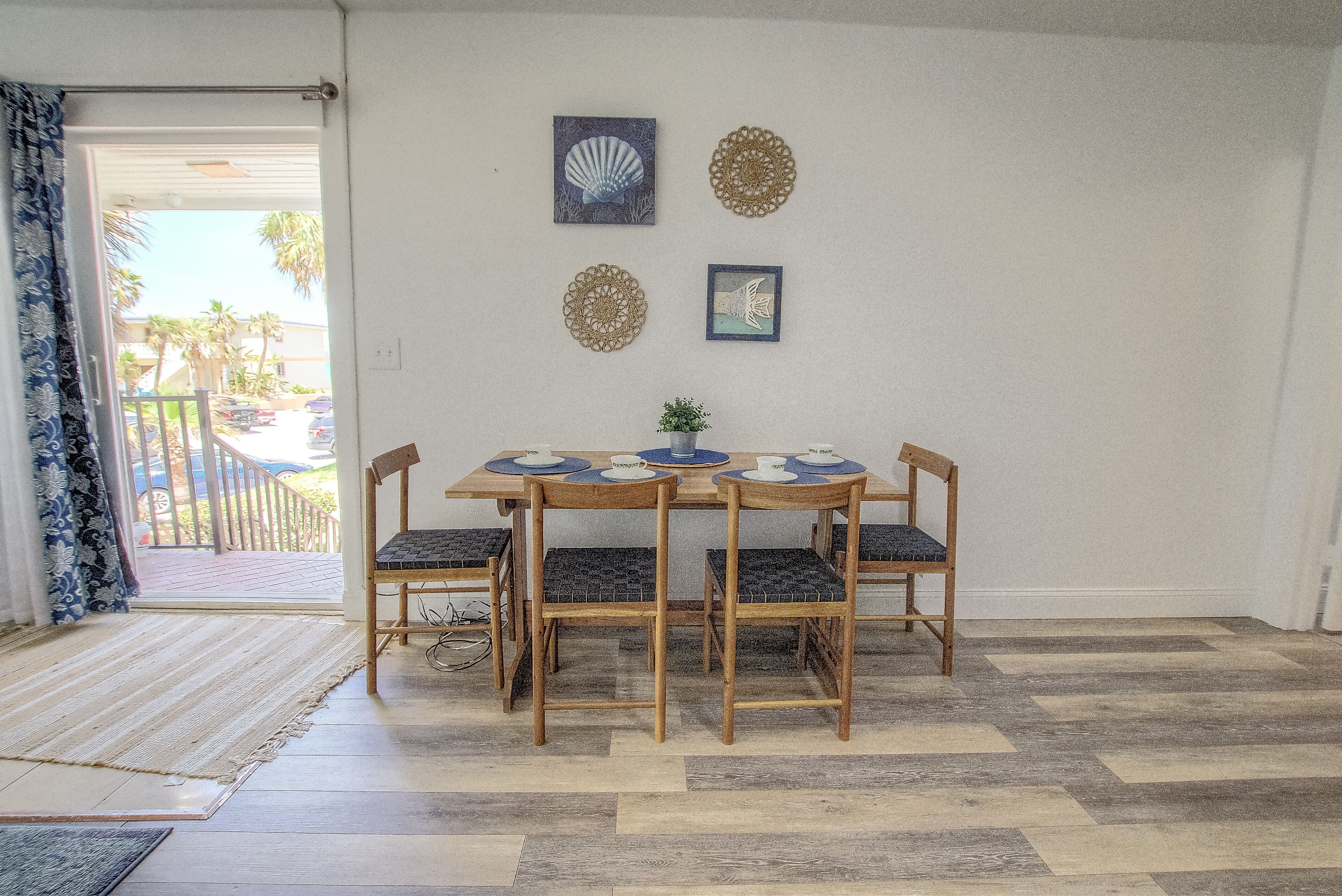 Photo - Holiday Inn Express & Suites Oceanfront Daytona Beach Shores by IHG