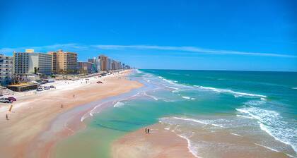 Daytona Shores Inn & Suites