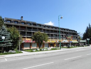 Exterior - 100m from ski slopes, 4th floor, parking, tv, ski locker, 30m², Les 2 Alpes (Les Deux Alpes)