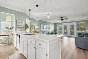 Interior - Destin Vacation Cottage 25 at Mainsail Resort w no streets to cross (Miramar Beach)