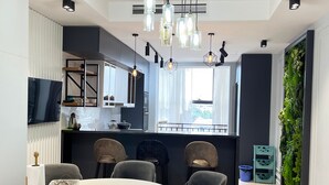 Departamento de lujo, dormitorio mixto | Microondas