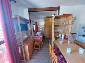 1 bedroom, WiFi - 200m from shops, 7th floor, view open, balcony, tv, ski locker, 29m², Les 2 Alpes (Les Deux Alpes)