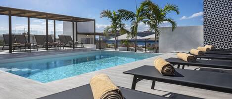 Outdoor pool, sun loungers