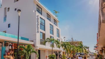 Fachada de la propiedad