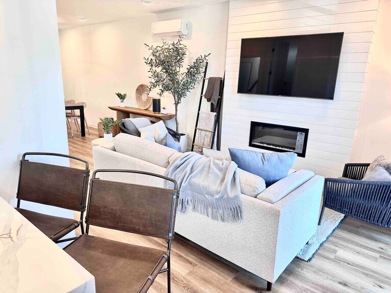 Brand New Beach House Fun, Stroll To Downtown, Steps To Beach - Oceanside, CA