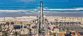 Brand New Beach House Fun, Stroll to Downtown, Steps to Beach