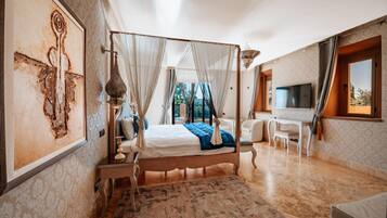 Villa | 14 bedrooms, iron/ironing board, free WiFi, bed sheets