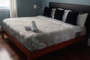 1 chambre, bureau, fer et planche à repasser, Wi-Fi