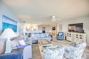TV - Cool & Clean Top Floor Remodeled Oceanfront Condo (Key Colony Beach)