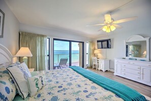 2 bedrooms, iron/ironing board, free WiFi, bed sheets - Cool & Clean Top Floor Remodeled Oceanfront Condo (Key Colony Beach)