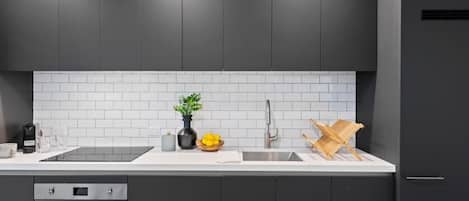 Fridge, microwave, oven, stovetop