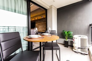 Kaupunkihuoneisto | Ruokailu