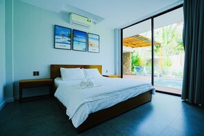 Familie villa, 3 slaapkamers, uitzicht op zee | Bedden met traagschuimmatrassen, individueel gedecoreerd