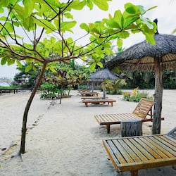 Private beach, beach umbrellas, beach towels, beach bar