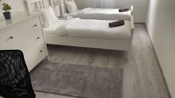 3 Schlafzimmer, Schreibtisch, Bügeleisen/Bügelbrett, kostenloses WLAN