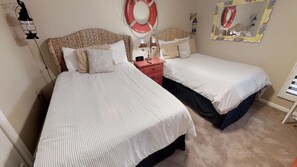 2 bedrooms, iron/ironing board, free WiFi, bed sheets - LIGHT, BRIGHT, UPDATED GULF FRONT! 1 FREE BEACH CHAIR SET UP DAILY! (Destin)