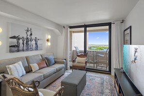 Smart TV - FULL RENOVATION COMPLETED APRIL 2024! 1 FREE BEACH CHAIR SET UP DAILY! (Destin)