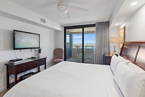 2 bedrooms, iron/ironing board, free WiFi, bed sheets - STUNNING VIEW OF LAKE CHRISTINA! 1 FREE BEACH CHAIR SET UP DAILY! (Destin)