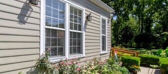 Green Hills Getaway – Shopping and Dining District