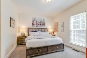 1 bedroom, desk, iron/ironing board, WiFi