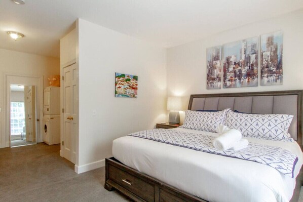 1 bedroom, desk, iron/ironing board, WiFi