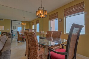 Dining - SUNRISE GULF VIEW/BEACH FRONT UNIT! ENJOY 1 FREE BEACH CHAIR SETUP UP EACH DAY! (Destin)