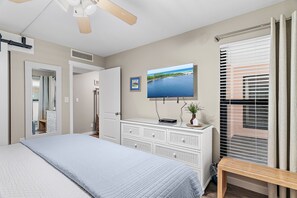 1 habitación, tabla de planchar con plancha, wifi gratis y ropa de cama 
