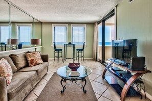 Smart TV - SUNRISE GULF VIEW/BEACH FRONT UNIT! ENJOY 1 FREE BEACH CHAIR SETUP UP EACH DAY! (Destin)
