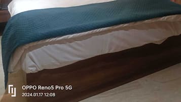 Habitación doble ejecutiva | Ropa de cama de alta calidad, cortinas blackout y insonorización