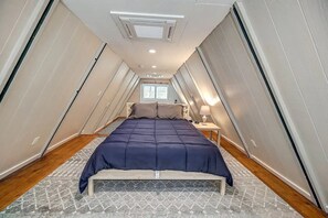 2 quartos, ferros/tábuas de passar roupa, Wi-Fi, roupa de cama