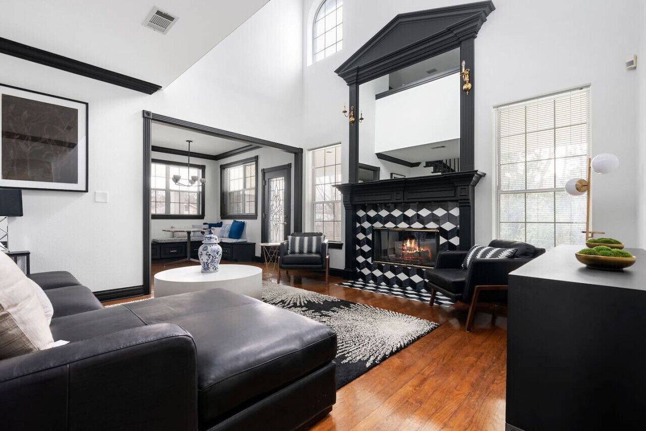 New! Historic Home on MainSt near Woodbine Mansion