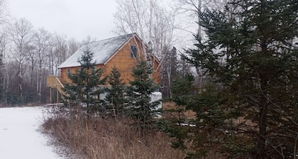 North Shore Log Home near Lake Superior