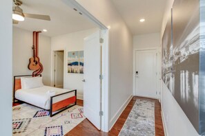 4 bedrooms, desk, iron/ironing board, WiFi