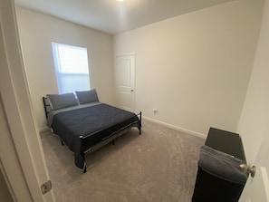 3 bedrooms, in-room safe, free WiFi, bed sheets - Brand new, charming home (San Antonio)