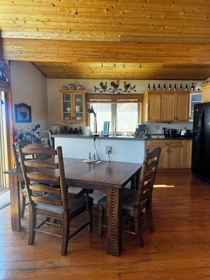 Dining - Mountainside Home overlooking Vallecito Lake close Durango/Silverton Train, Mesa Verde National Park & Million Dollar HWY (Bayfield)